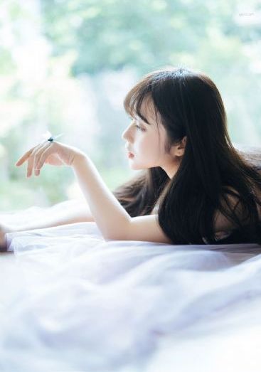 大胸女大学生