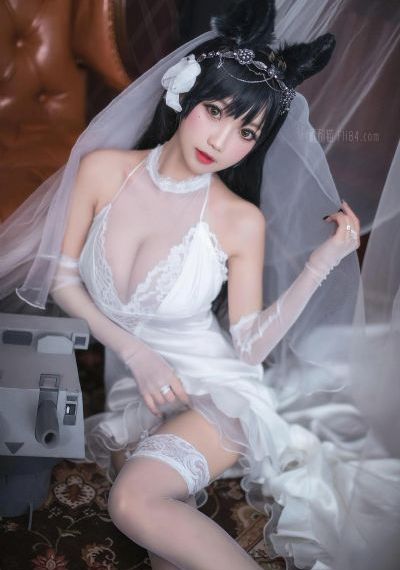 年轻秘书