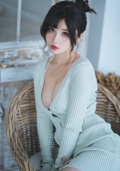 他在我丈夫面前弄了我