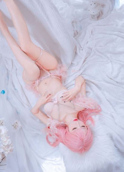动漫美女操